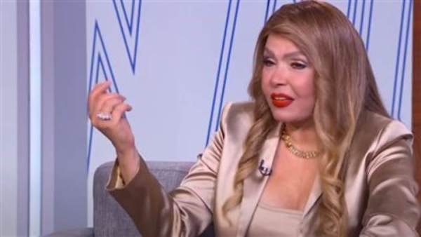 الفنانة لوسي