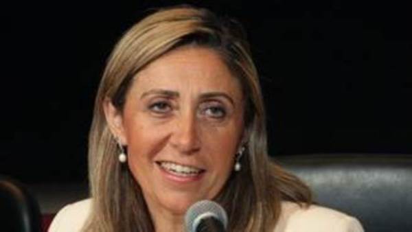 وزيرة الثقافة