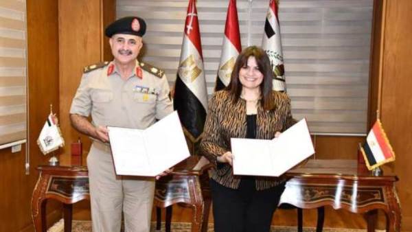قوات الدفاع الشعبى توقع بروتوكولى تعاون مع وزارتى التعليم والهجرة