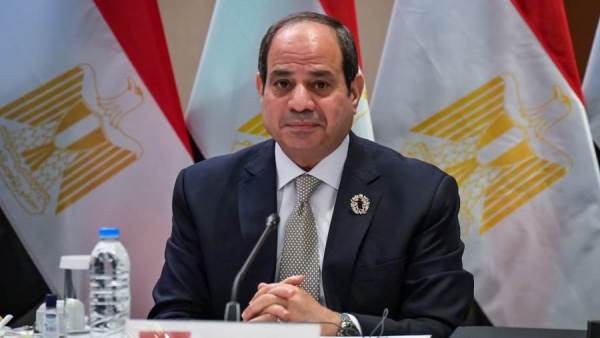 الرئيس السيسي: أزمة الدولار كاشفة.. والفاتورة بتزيد نتيجة تطور الاقتصاد