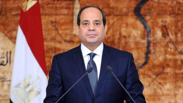 الرئيس السيسي: حريصون على تطوير التعاون مع مجتمع رجال الأعمال والشركات القطرية