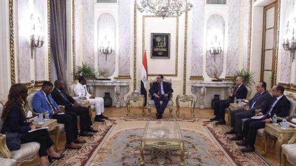 رئيس الوزراء وسفير سيراليون