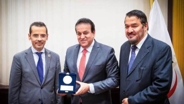 وزير الصحة ورئيس اتحاد المستشفيات العربية