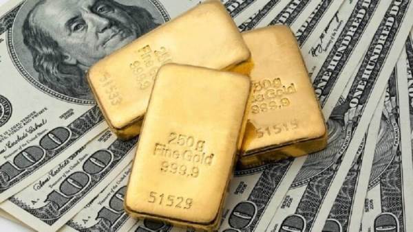 الذهب يصعد في ظل تراجع الدولار وعوائد السندات.. ارتباك عالمي