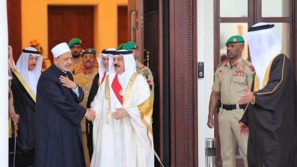 شيخ الأزهر وملك البحرين