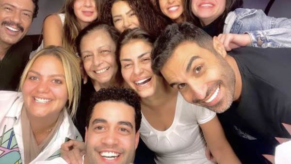 من احتفال عيد ميلاد احمد فهمي