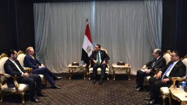 رئيس الوزراء يلتقى رئيس مجموعة فورتيسكو الأسترالية FFI للطاقة