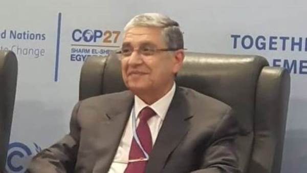 الدكتور محمد شاكر وزير الكهرباء والطاقة المتجددة