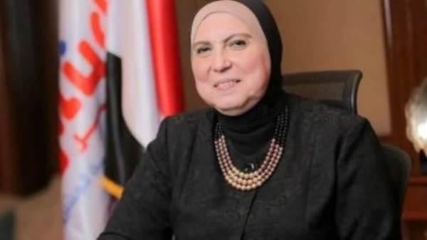 نيفين جامع