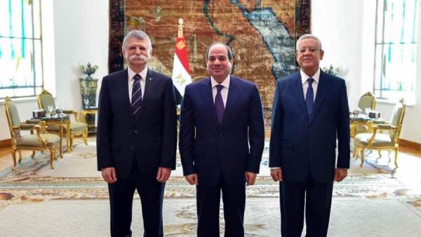 الرئيس السيسي ورئيس الجمعية الوطنية المجرية