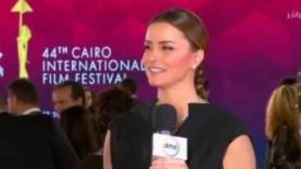 الفنانة نور اللبنانية