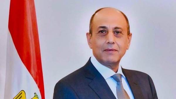 وزير الطيران: الارتقاء بجودة الخدمات المقدمة للمسافرين.. وجذب مزيد من الحركة السياحية