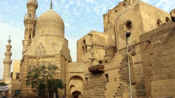 آثار الدرب الأحمر