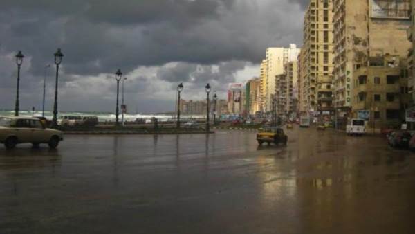 فرص سقوط الأمطار