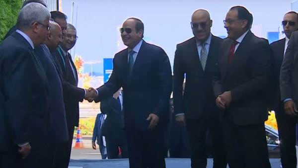 الرئيس السيسي في مقر افتتاح مدينة المنصورة الجديدة