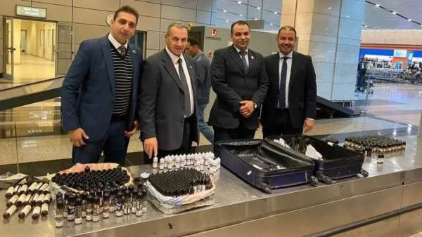 جمارك مطار القاهرة