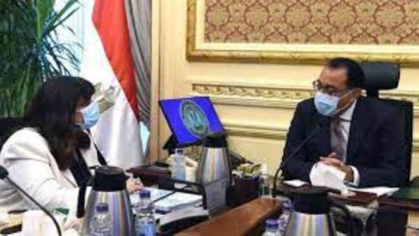 رئيس الوزراء مصطفى مدبولي مع وزيرة الهجرة