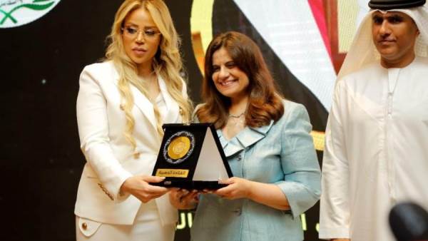 وزيرة الهجرة