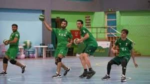 كرة المناوره