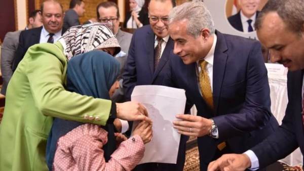 وزير القوى العاملة