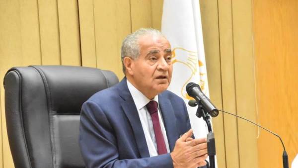 على المصيلحي وزير التموين