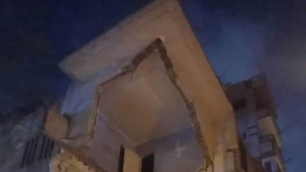 انهيار عقار