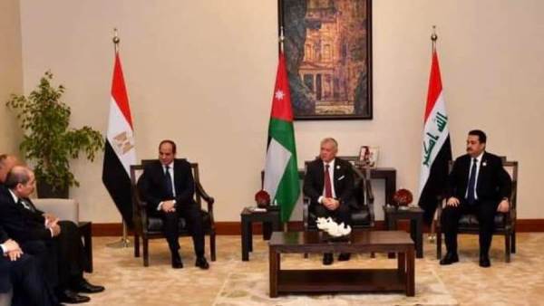 الرئيس السيسي وملك الأردن ورئيس وزراء العراق
