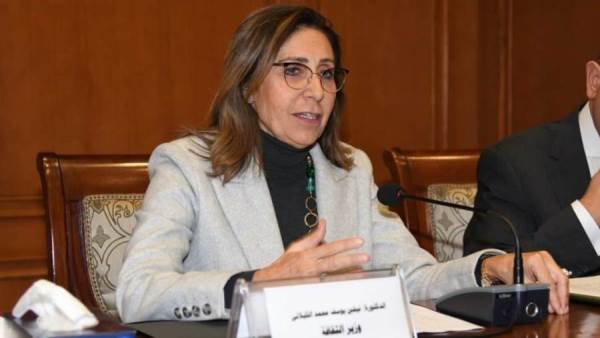 وزيرة الثقافة