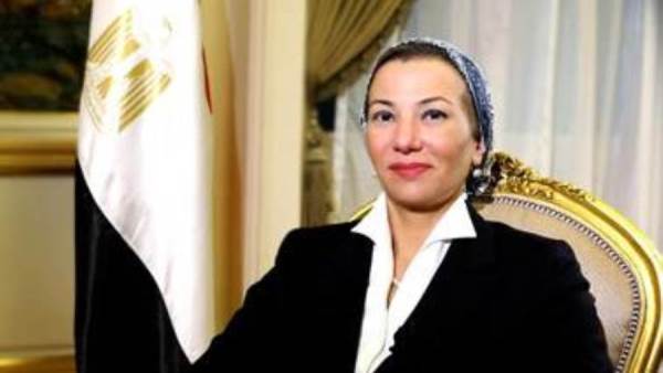 وزيرة البيئة