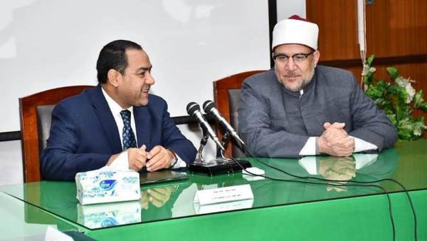 وزير الأوقاف ورئيس الجهاز المركزي للتنظيم والإدارة