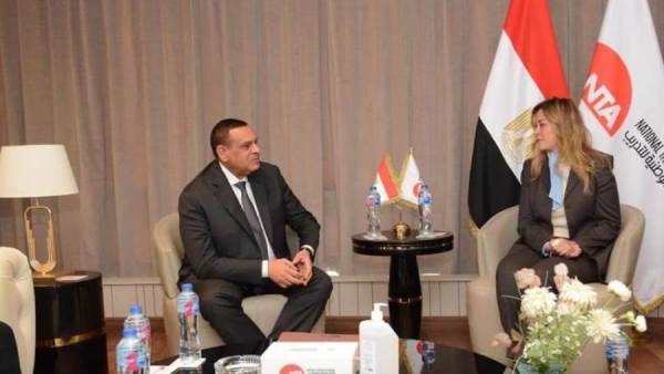 وزير التنمية المحلية والمدير التنفيذي للأكاديمية الوطنية للتدريب