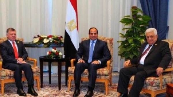 قمة ثلاثية