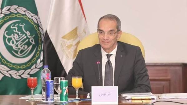 وزير الاتصالات