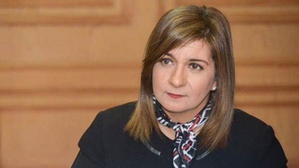وزيرة الهجرة
