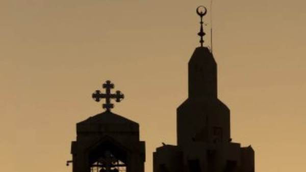المسجد والكنيسة