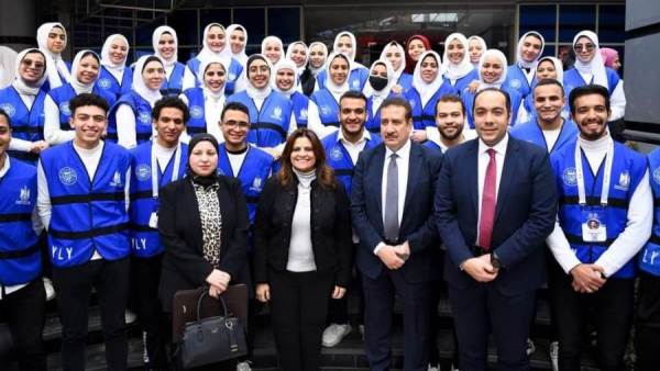 وزيرة الهجرة واهالي المنوفية