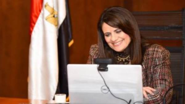 وزيرة الهجرة