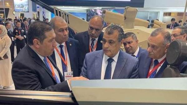 وزير الإنتاج الحربي في معرض IDEX
