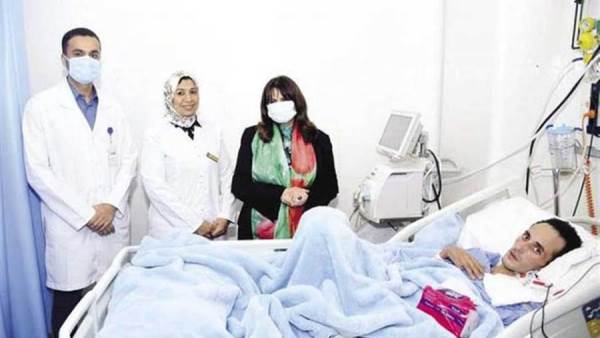 وزيرة الهجرة تطمئن على الشاب العائد من موزمبيق