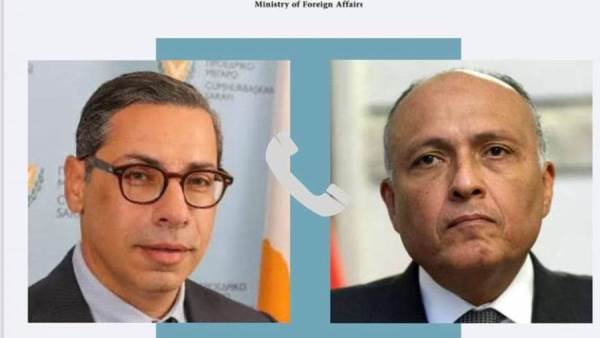 وزير الخارجية ونظيره القبرصي