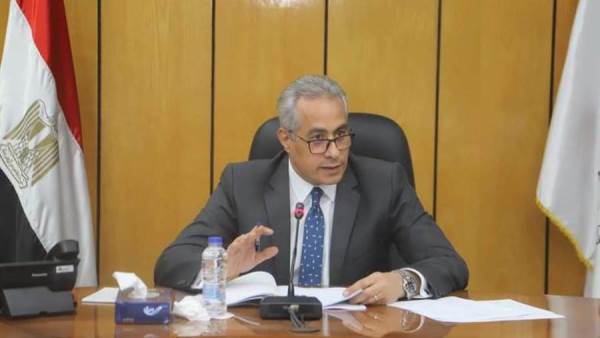 وزير القوى العاملة