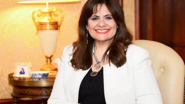 وزيرة الهجرة