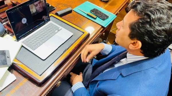 وزير الشباب والرياضة