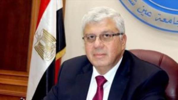 أيمن عاشور