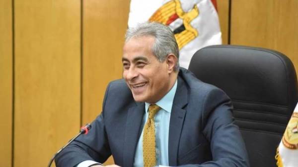 وزير القوى العاملة