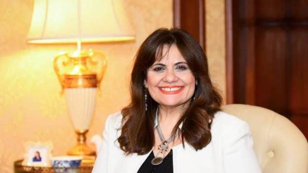 وزيرة الهجرة