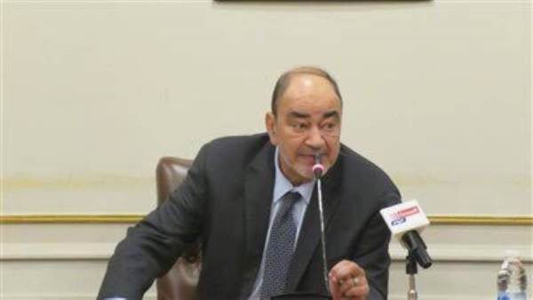 محمد إسماعيل عبده رئيس الشعبة العامة للمستلزمات الطبية