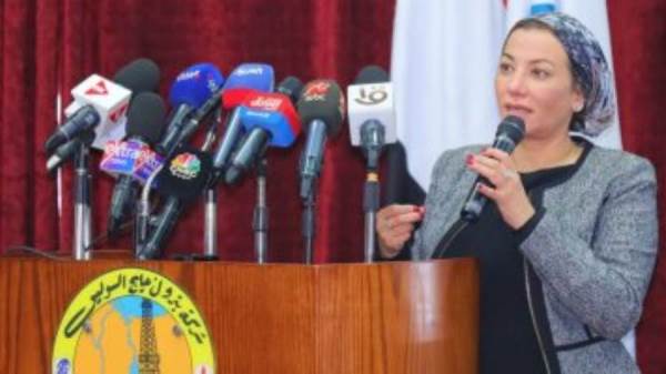 وزيرة البيئة