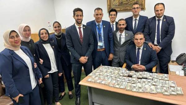 تهريب كمية من النقد المصري