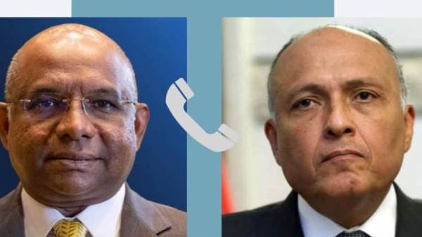 وزير الخارجية ونظيره المالديفي